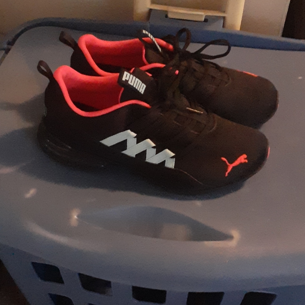 Nearly New Puma Riaze Prowl